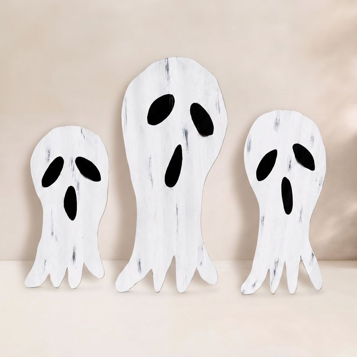 Set of 6 Outdoor Metal Ghost Lawn Stakes Halloween Yard Decorations