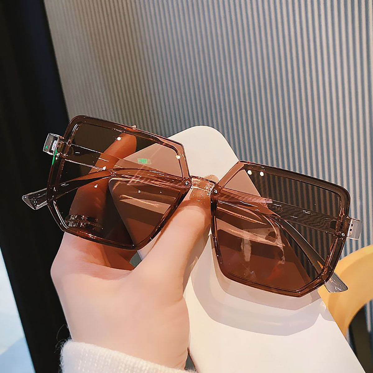 Classic Square Retro Vintage Sunglasses for Men and Women