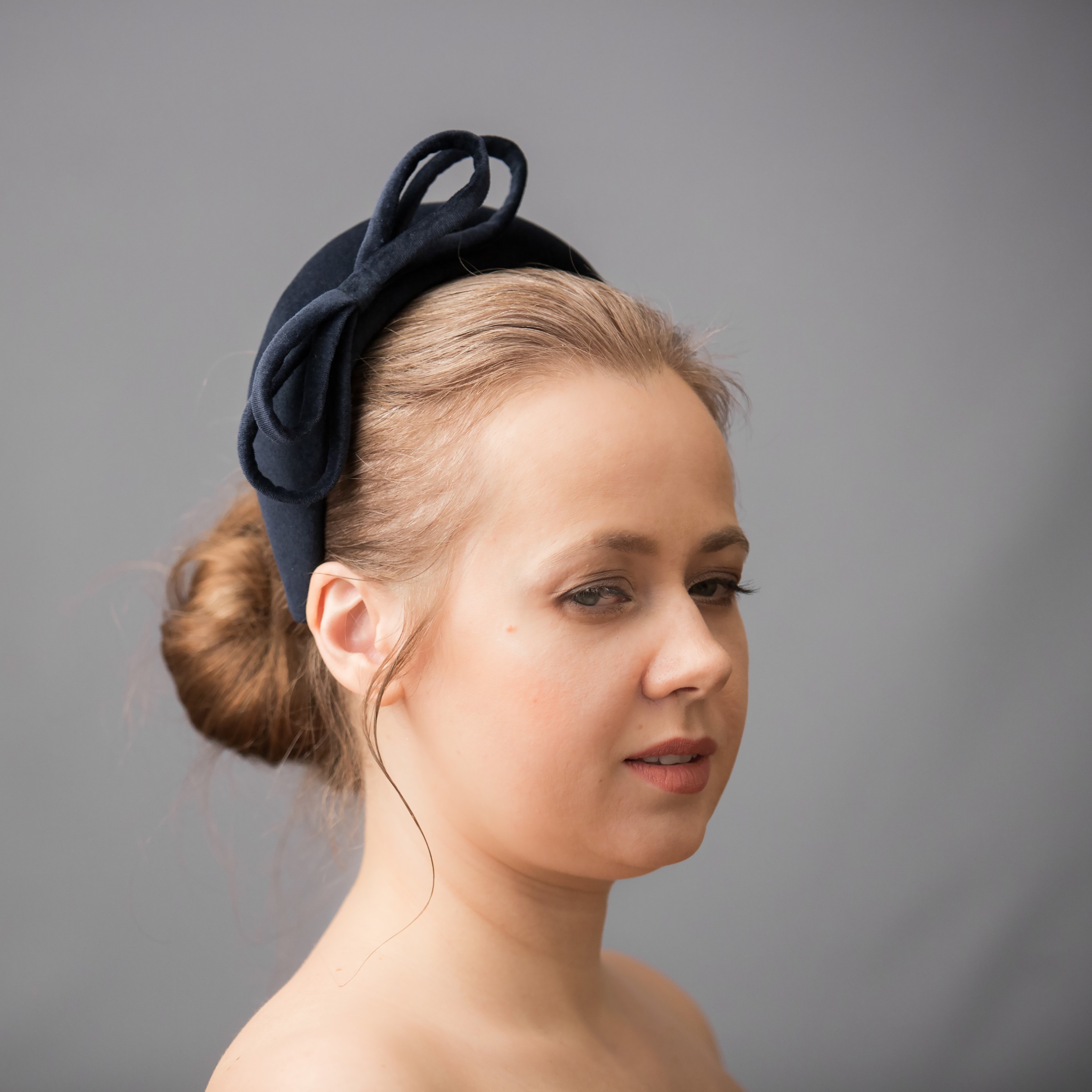 Navy fascinator headband. Padded velvet headband. Velvet hal Inspire