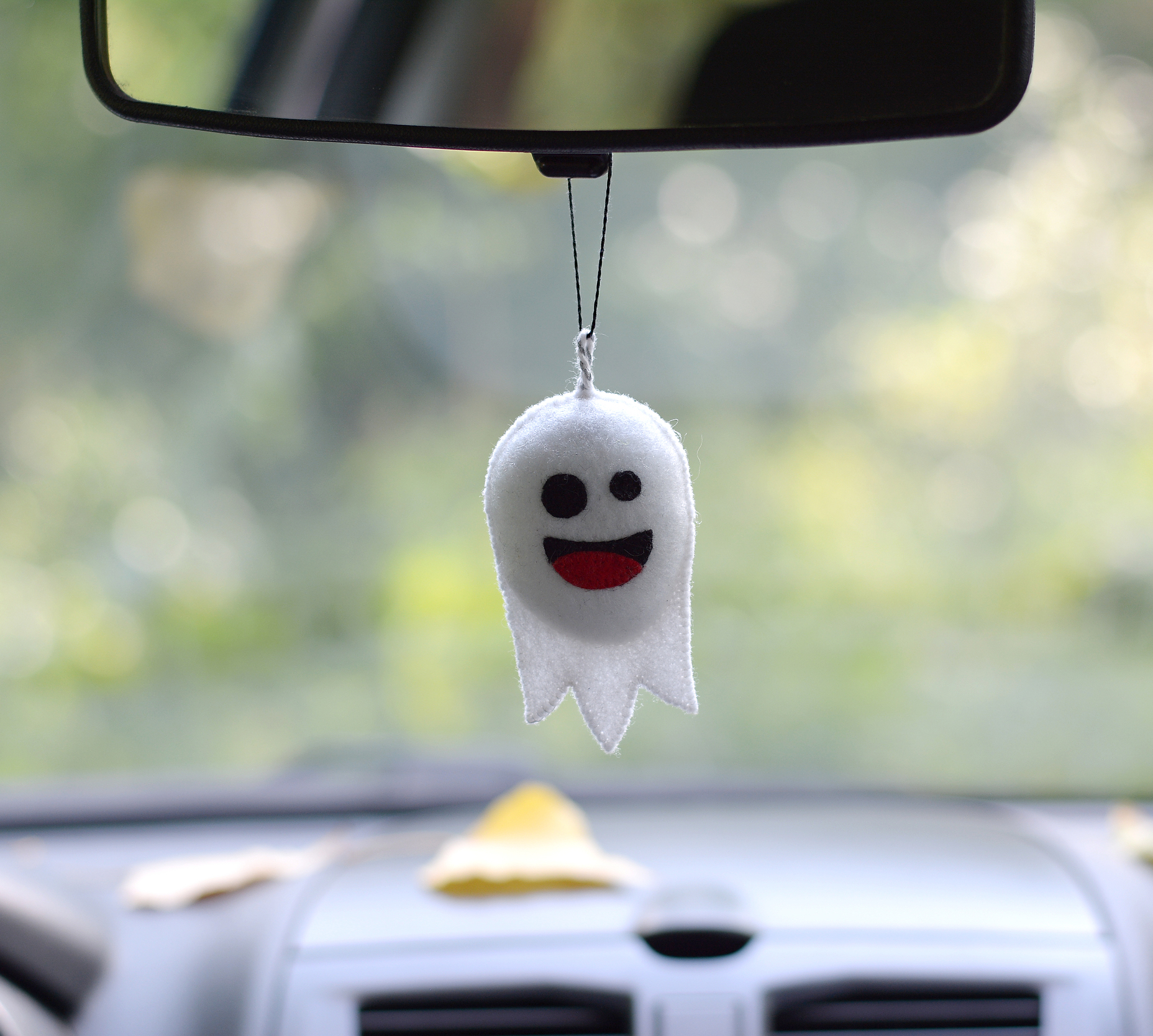 Halloween car accessory Small Ghost Plush soft skeleton charm for rearview mirror. Creepy cute doll. - ghost without wings