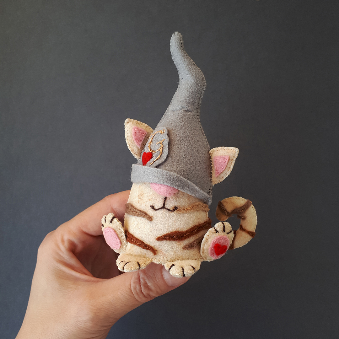 Felt Gnome pattern , Cat plush animal toys, , Personalized f Inspire