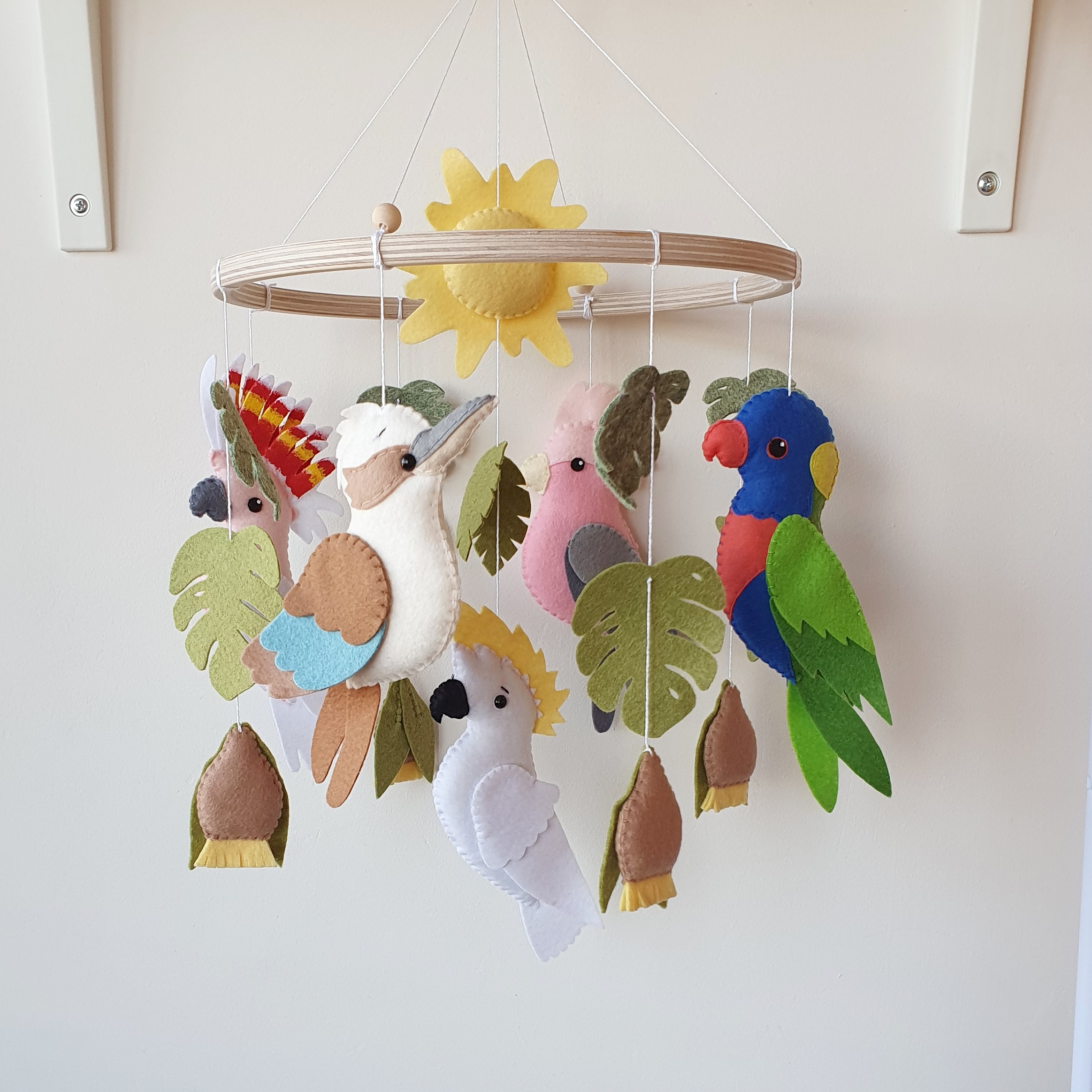 Australian birds baby mobile, birds nursery, crib mobile, ce Inspire