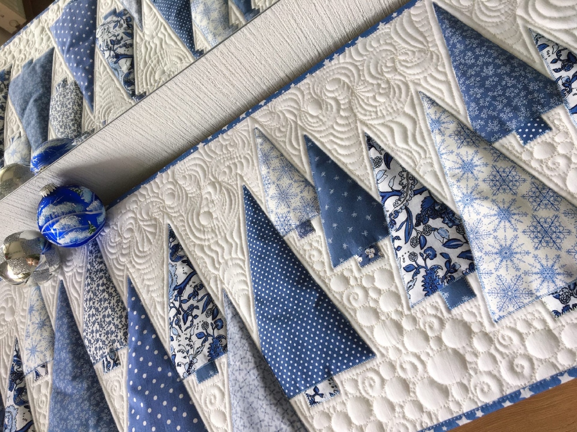 Christmas quilted table runner, Xmas blue trees, Placemat - Inspire Uplift