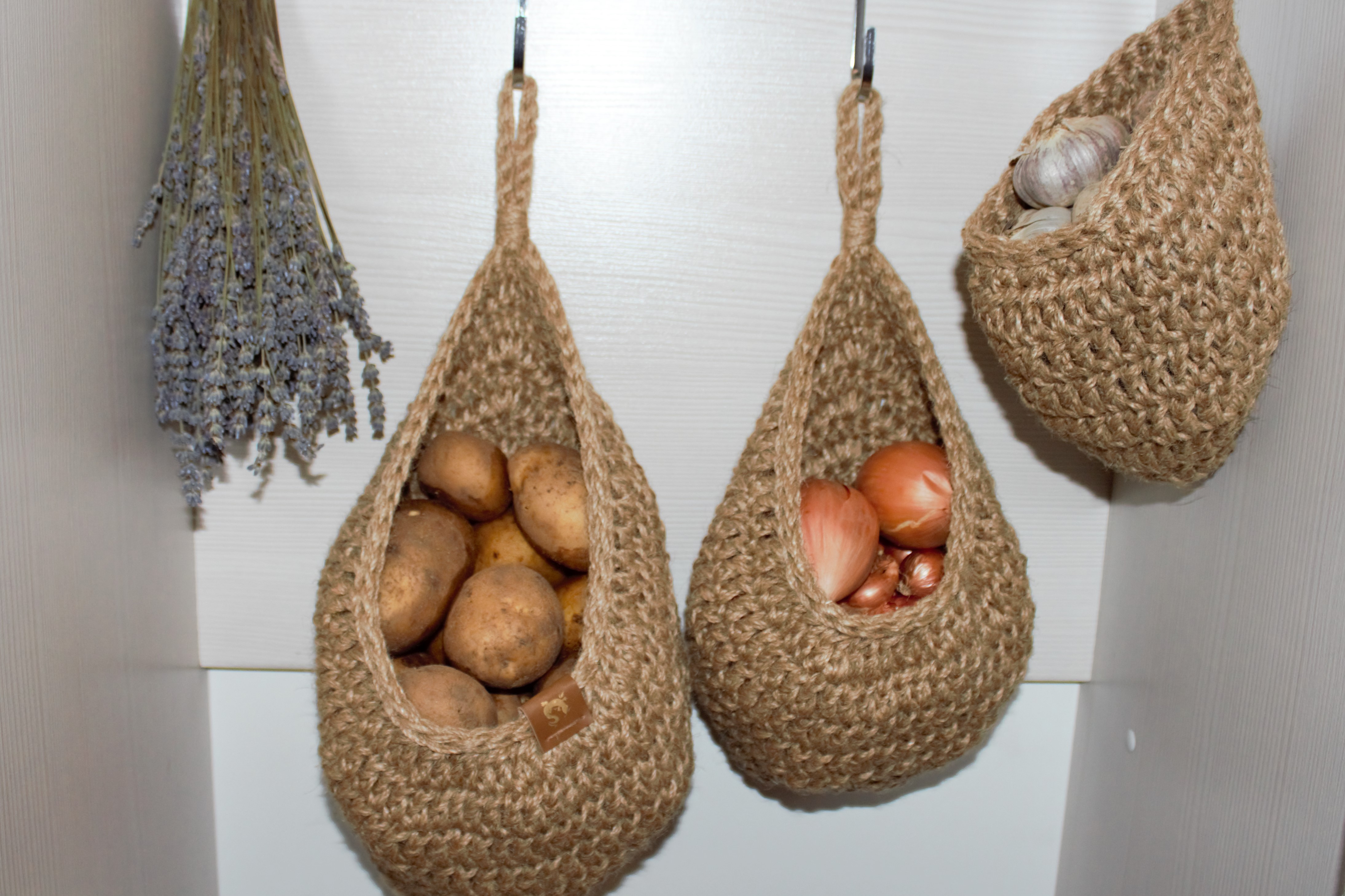 Set of wall hanging baskets for vegetables and fruits, a cro Inspire