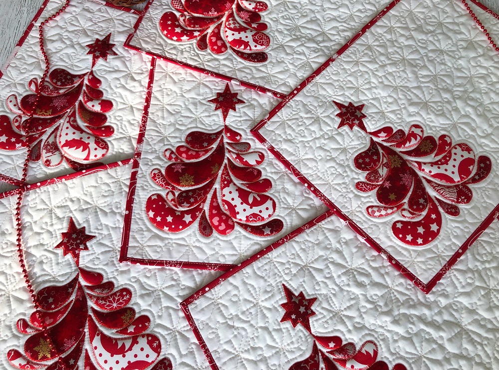 Quilted Christmas tree placemats, Quilted Christmas table to Inspire