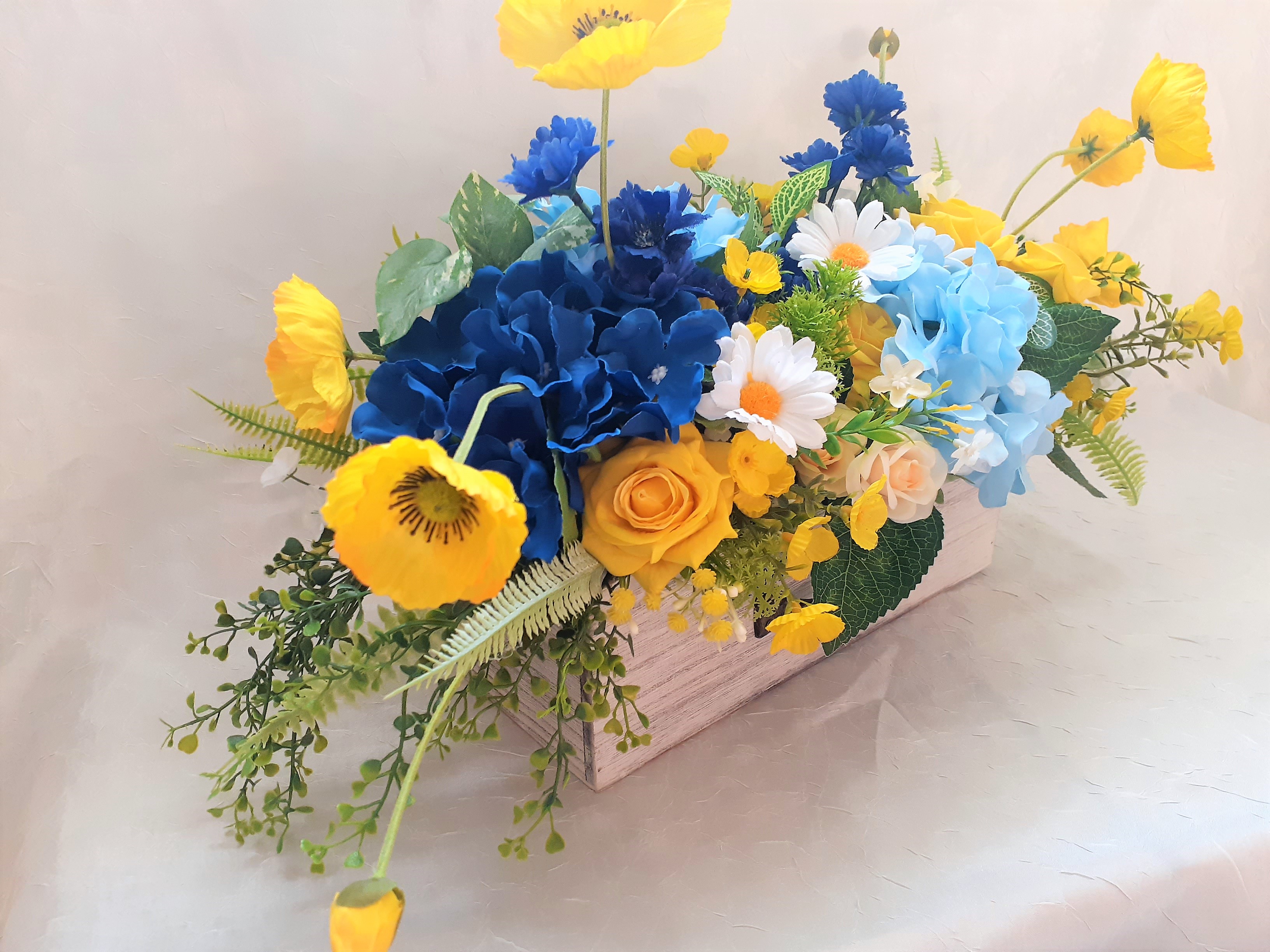 Silk flower centerpiece, Roses daisies and hydrangea arrange Inspire Uplift