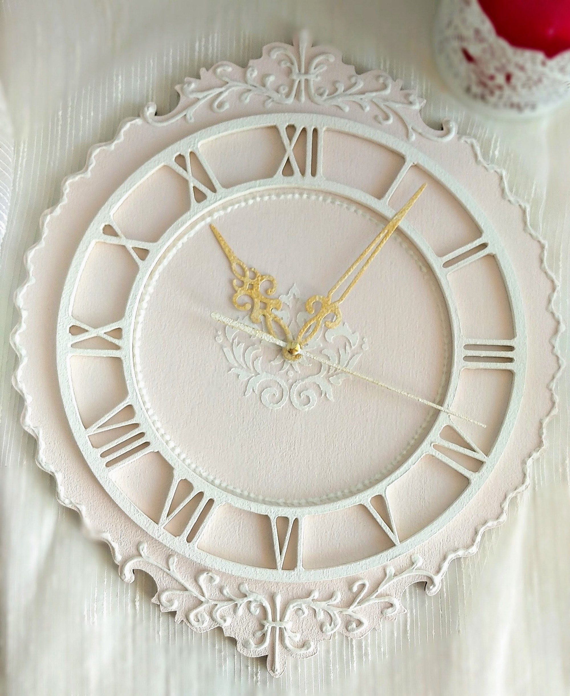Small wall clock in shabby chic style Silent pink wall clock Inspire