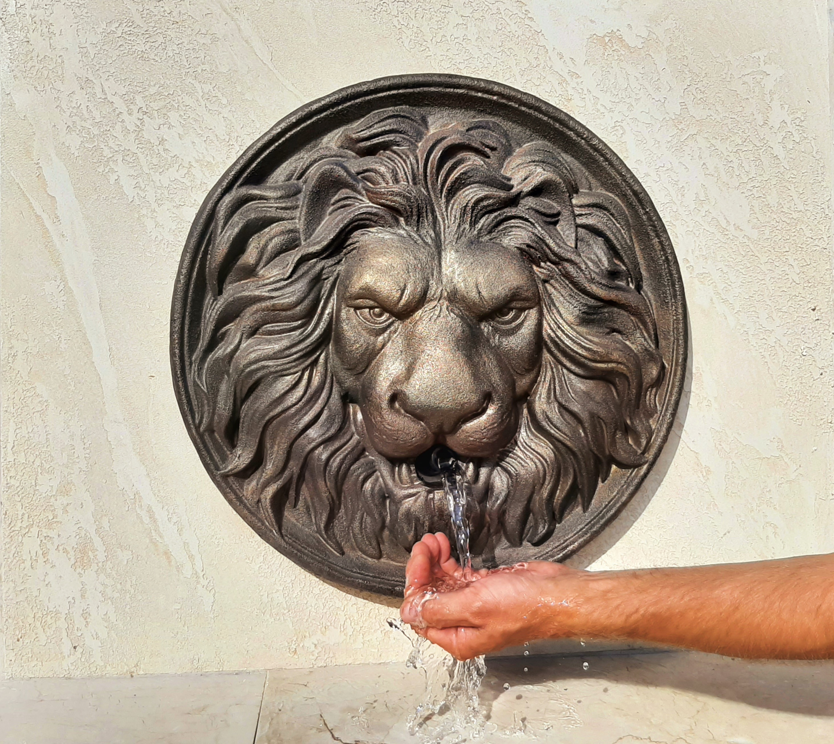Wall fountain outdoor Lion head Garden fountain Lion - Inspire Uplift
