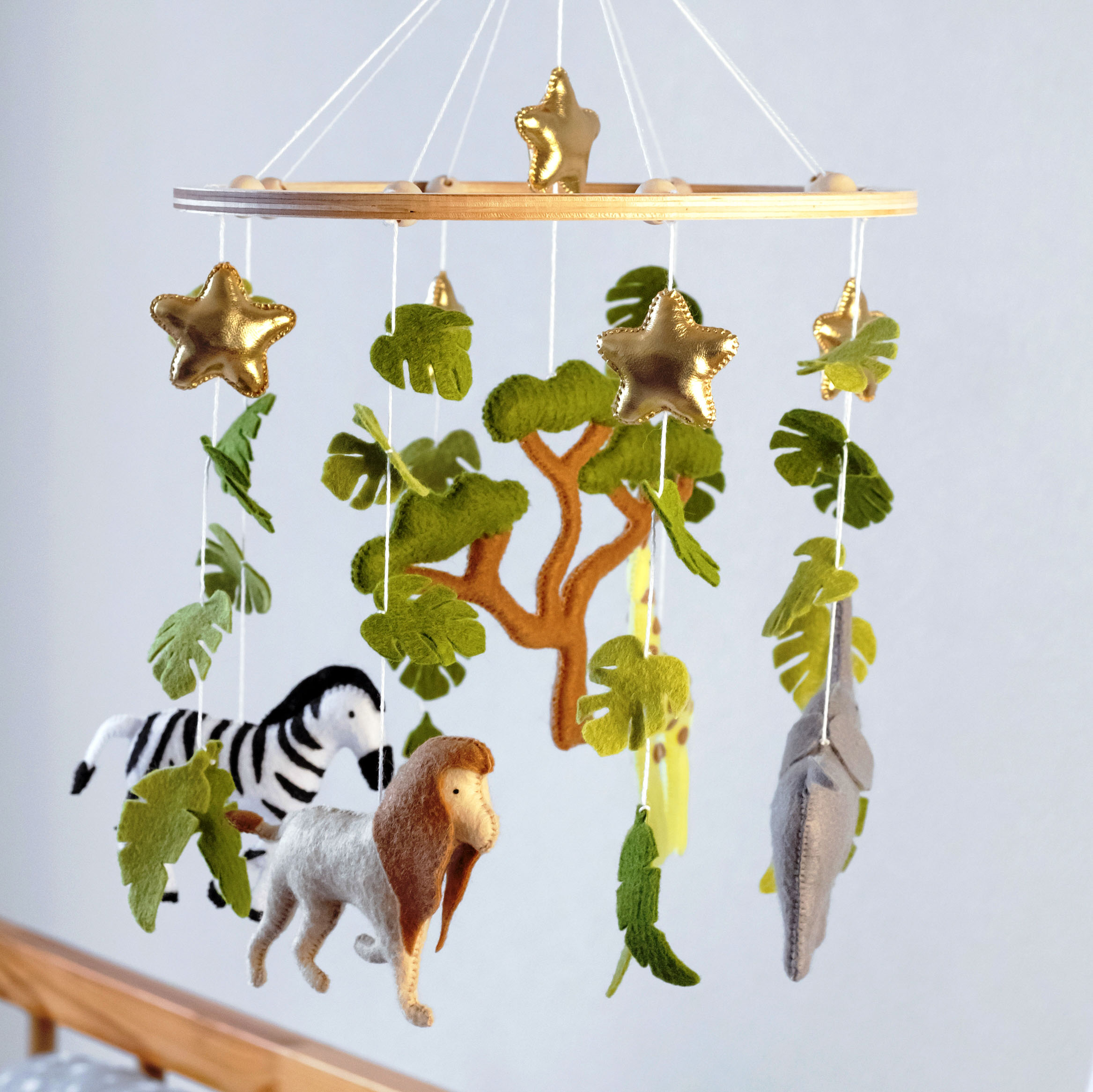 Safari baby mobile, jungle mobile, savanna mobile nursery, j Inspire Uplift
