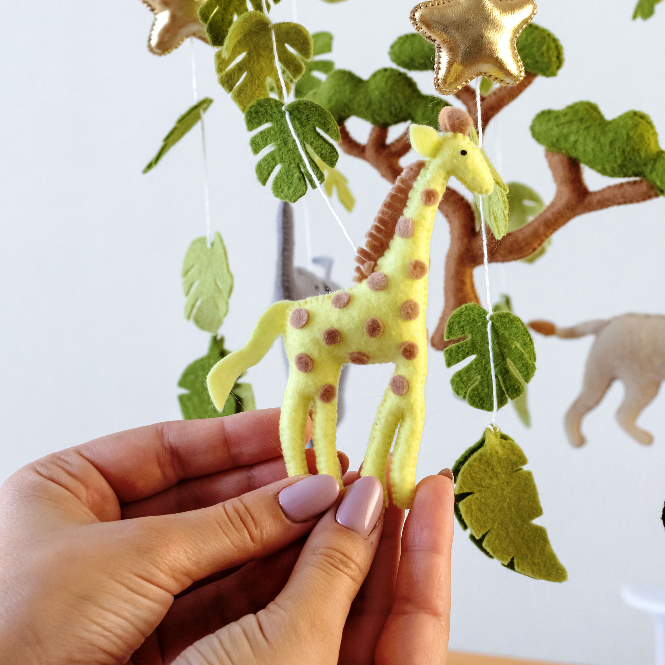 Safari baby mobile, jungle mobile, savanna mobile nursery, j Inspire Uplift