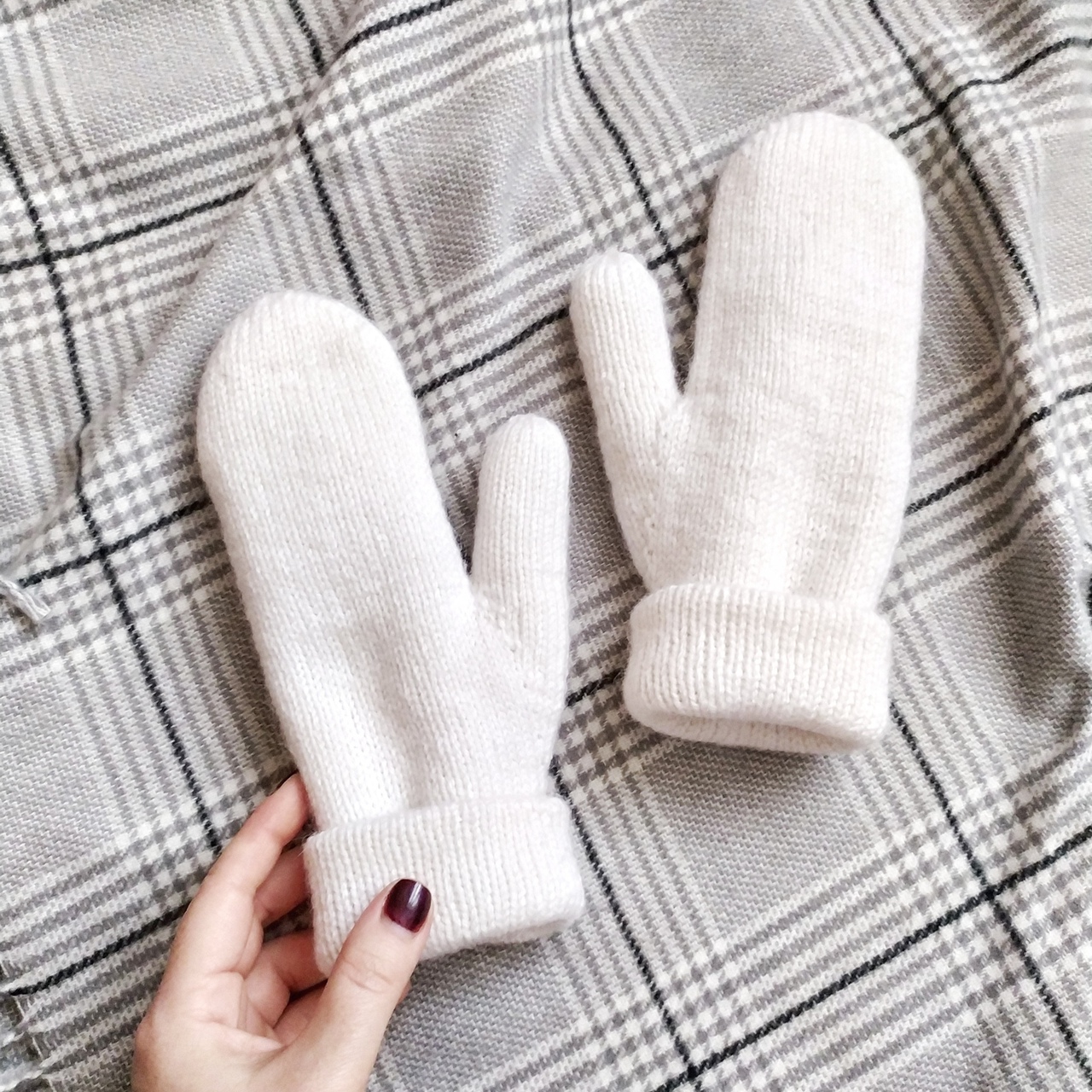 Double women mittens Soft white color women handknitted mittens Warm alpaca wool mittens Knit mittens Gift for her