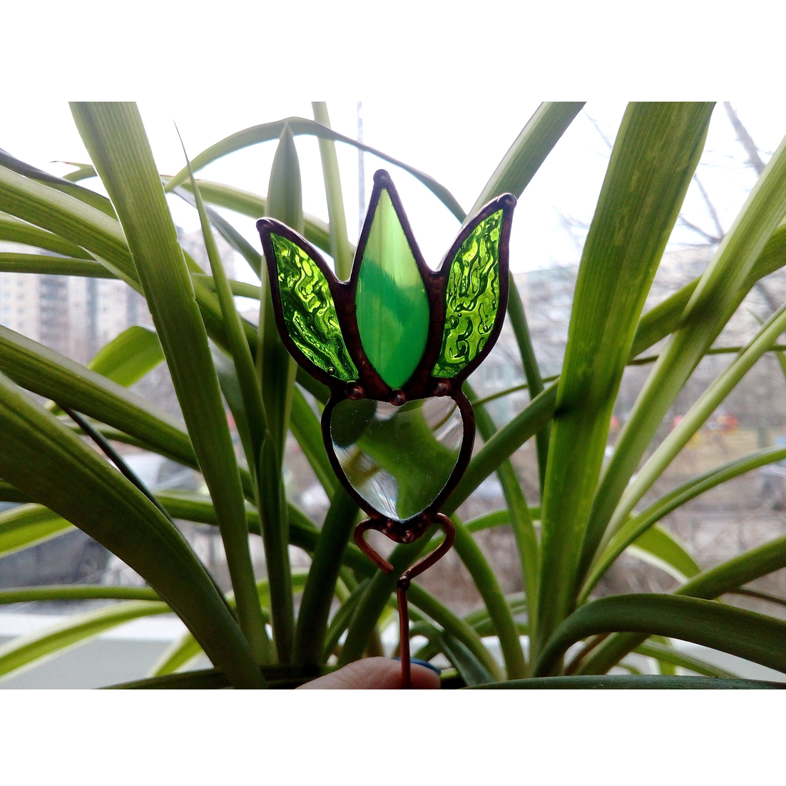 Garden art. Glass flower. Green flower Plant pot glass stake Inspire