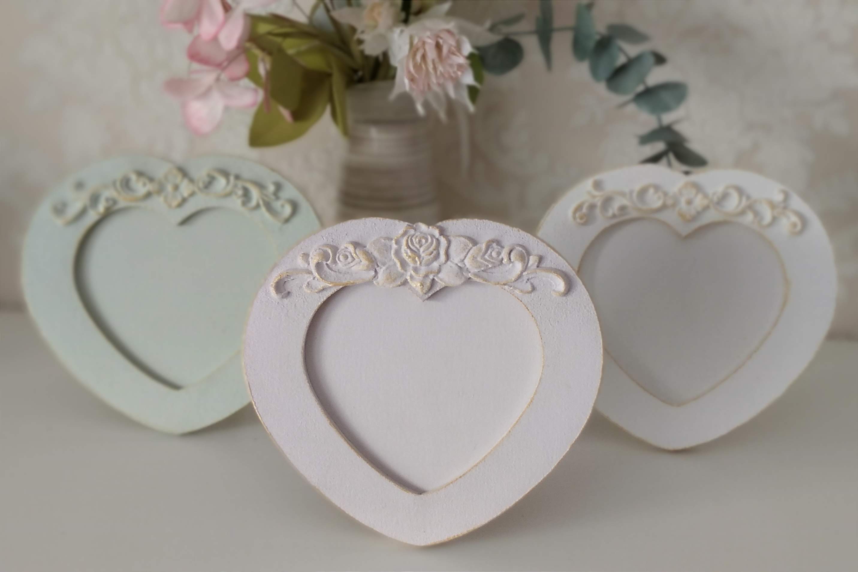 Heartshaped photo frame Shabby chic Mini picture frame Love Inspire