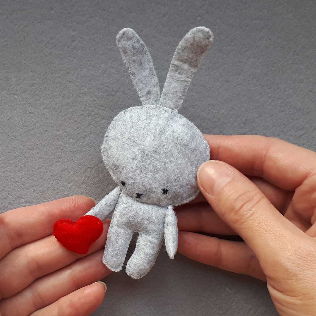 Bunny felt pattern PDF , primitive doll sewing pattern , Fel - Inspire ...