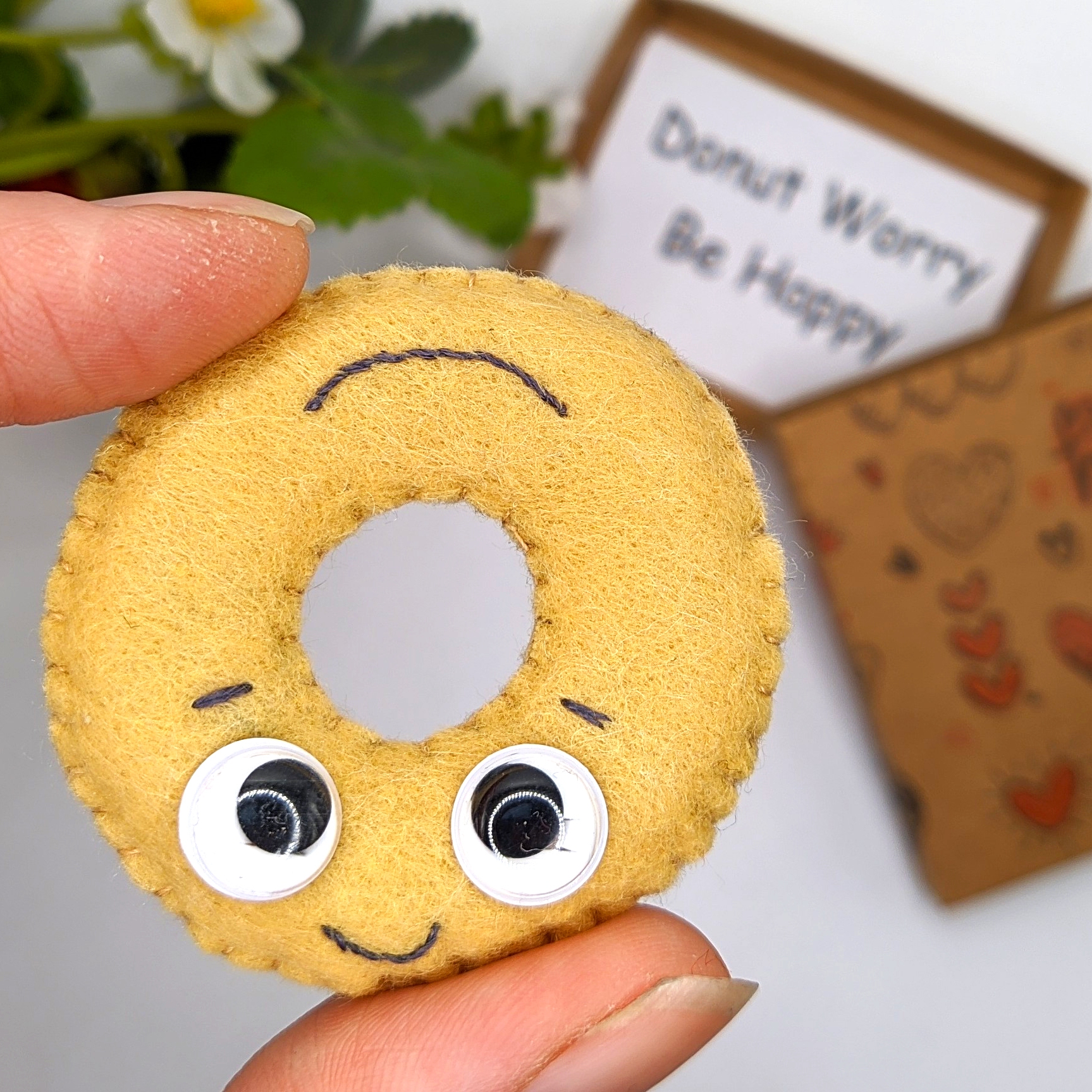 Donut Pocket hug in matchbox, Donut worry be happy, Inspire Uplift