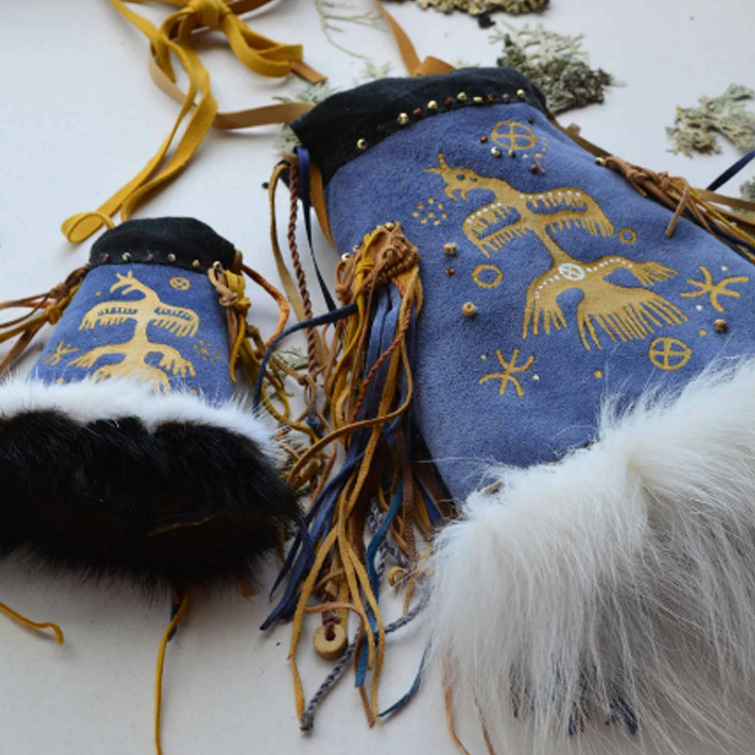 Hand painted shaman bag with the image of a animal totem a Inspire