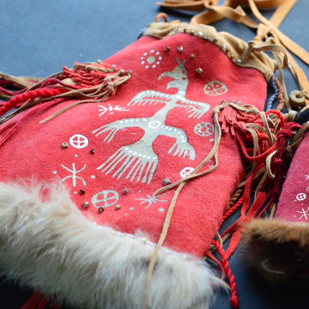 Hand painted shaman bag with the image of a animal totem a Inspire