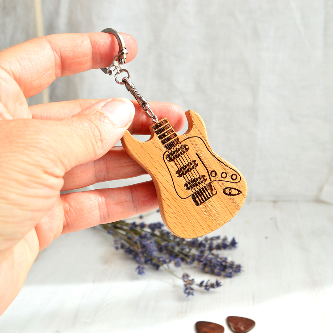 Keychain Guitar with Pick, Personalized Guitar Gift for Guit Inspire