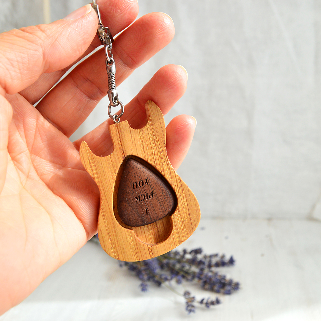 Keychain Guitar with Pick, Personalized Guitar Gift for Guit Inspire