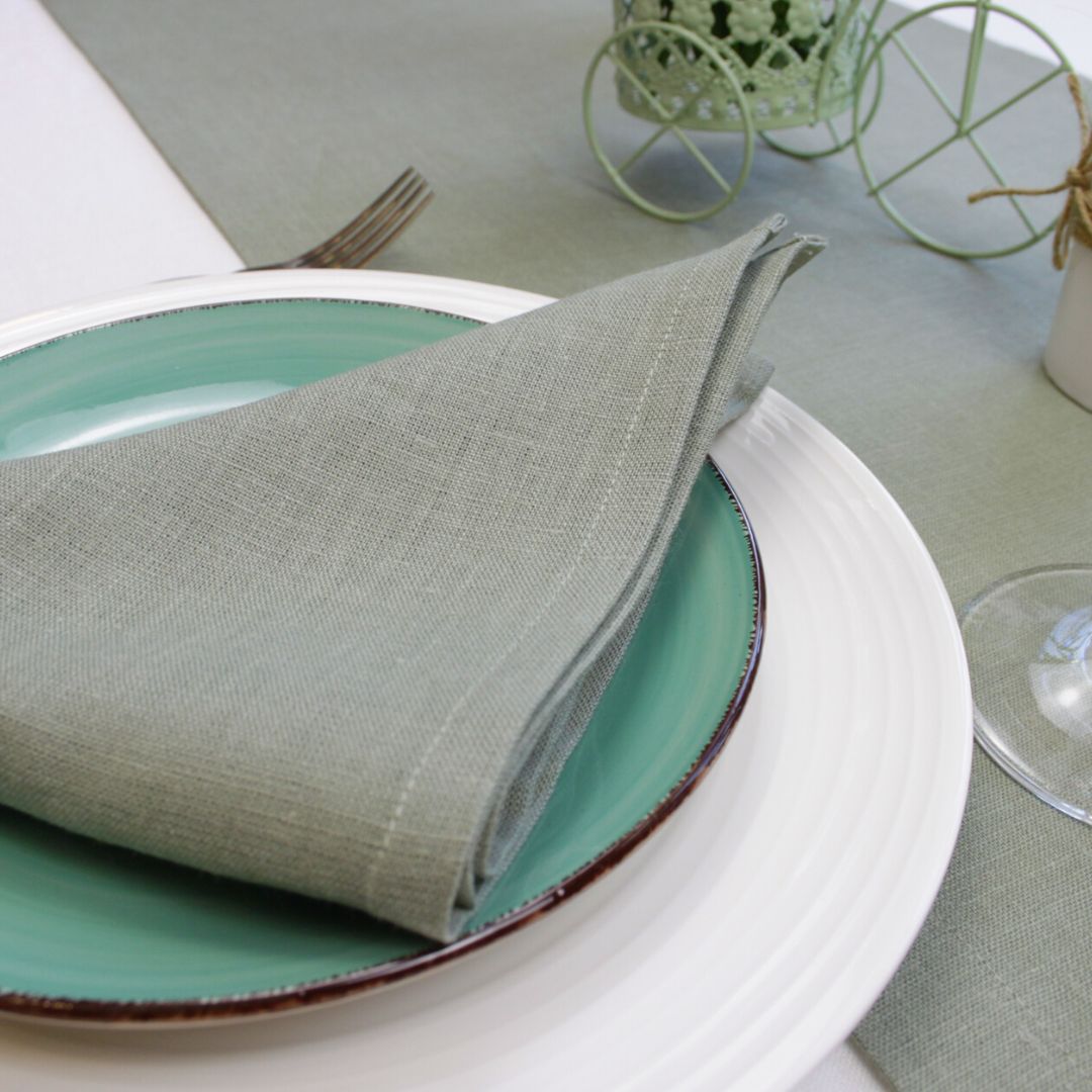 Sage green linen napkins set / Cloth napkins / Custom dinner Inspire