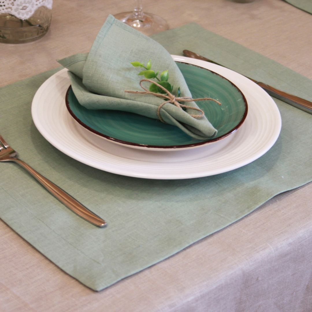 Grey linen placemats set / custom cloth placemats / fabric m Inspire