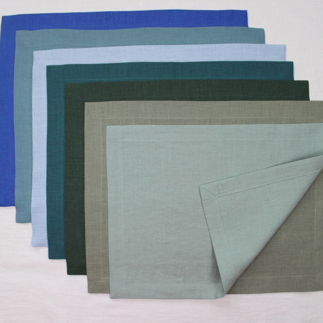 Christmas green linen placemats set / custom cloth placemats Inspire