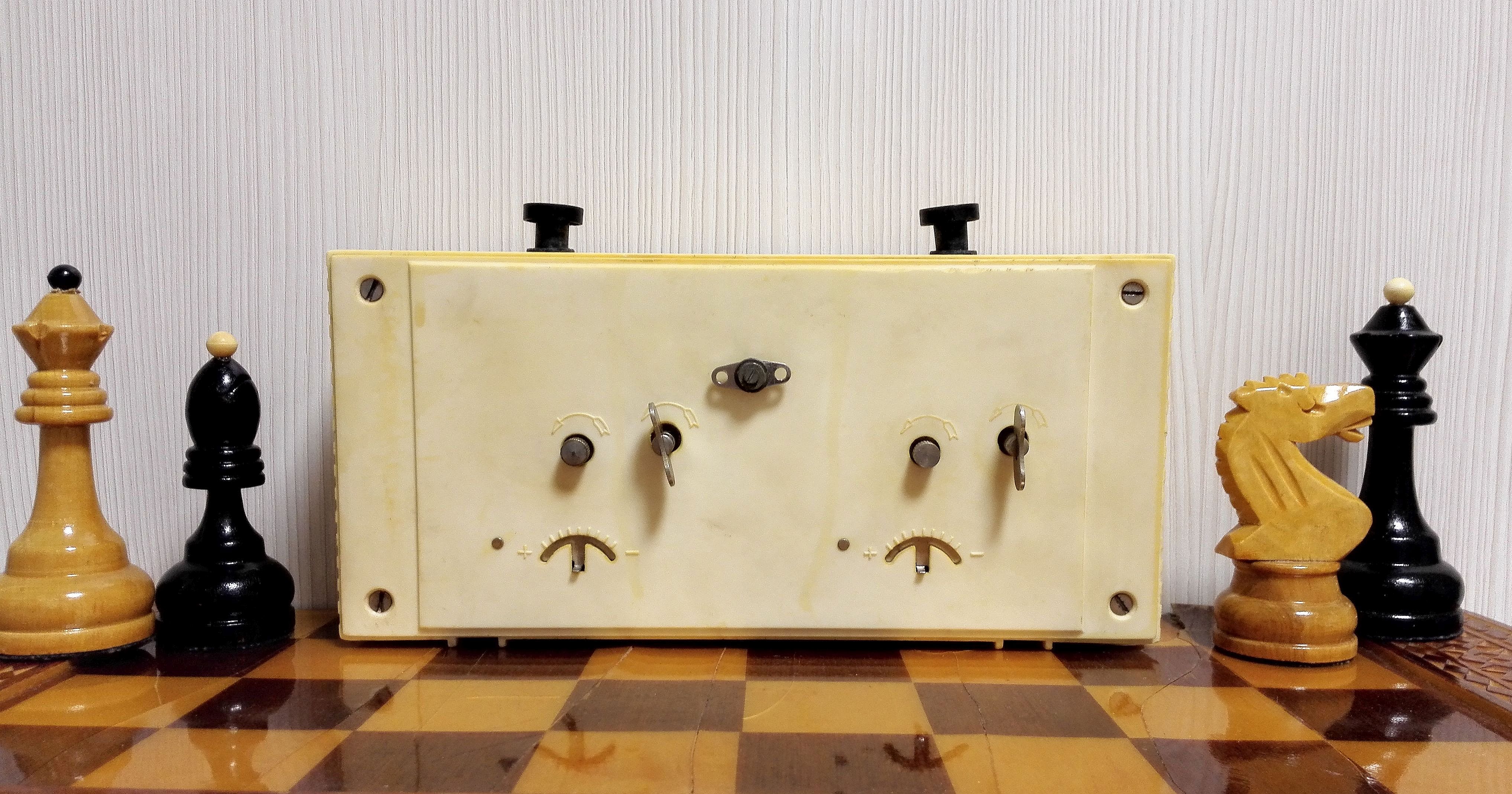 Vintage Soviet Chess Clock. Mechanical Chess Clock Jantar Inspire Uplift