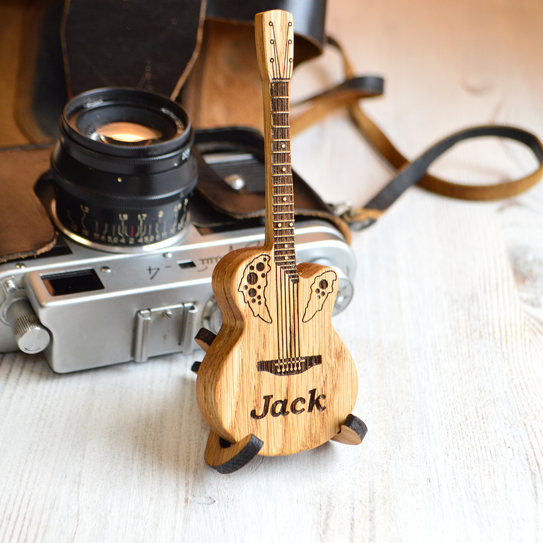 Personalized guitar pick holder, wooden custom plectrum box, Inspire
