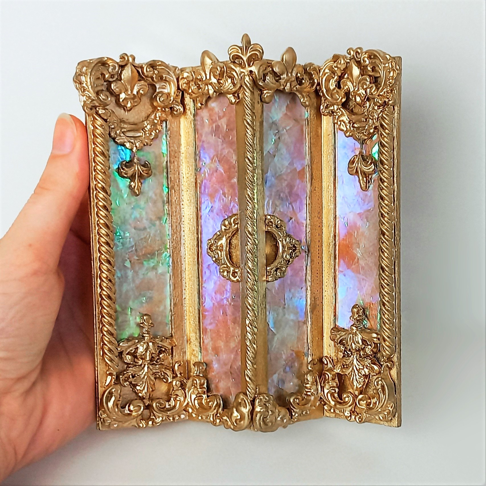 golden-screen-for-a-dollhouse-in-scale-1-12-miniature-handma-inspire