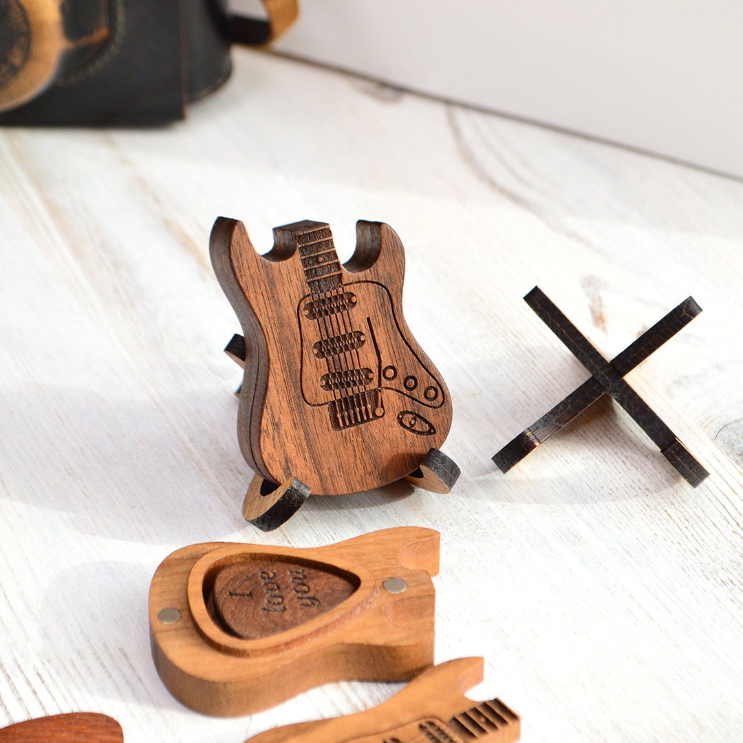 Personalized guitar pick holder, wooden custom plectrum box, Inspire