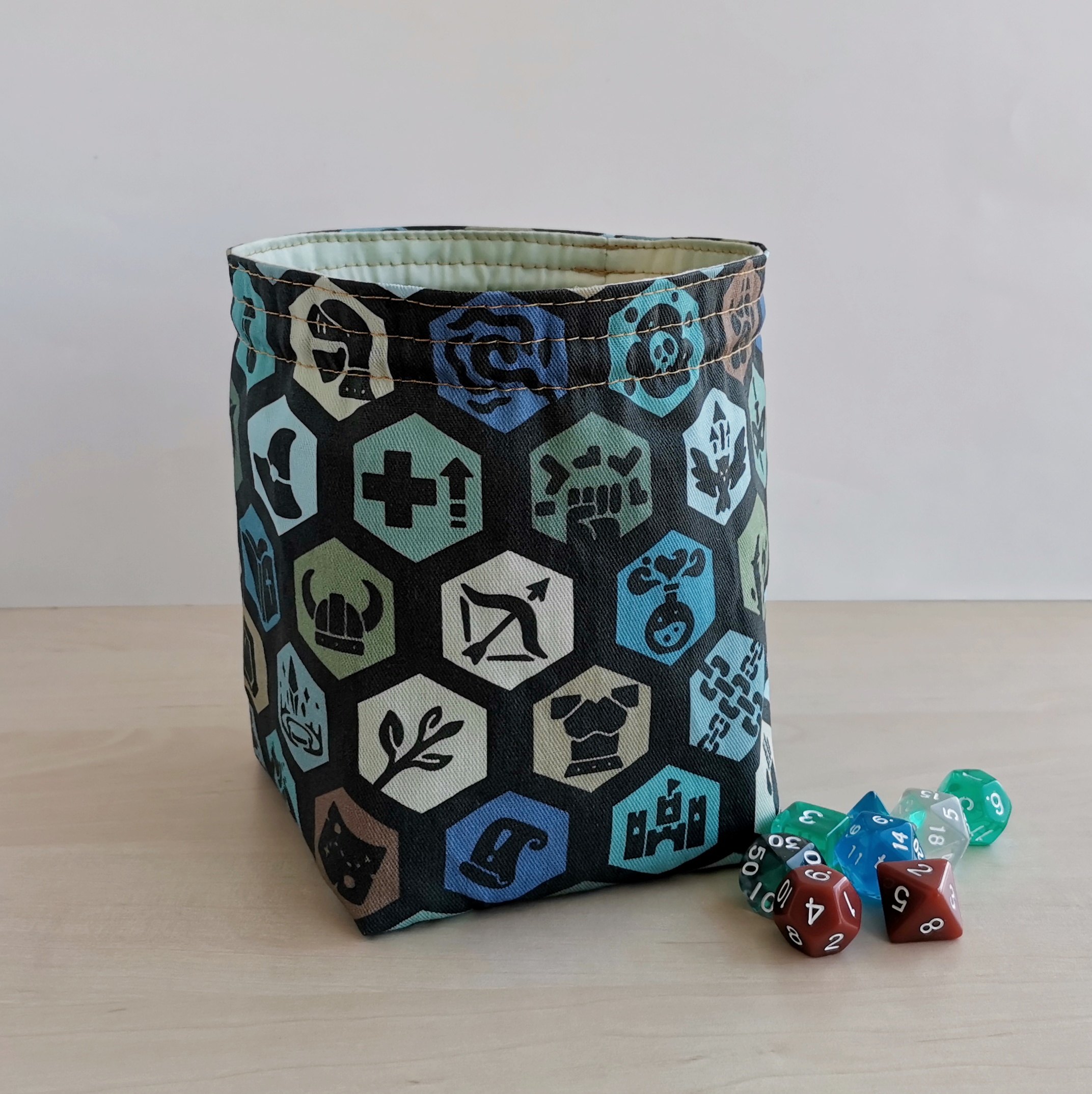 Large dice bag with pockets for 150200 dice RPG Inspire Uplift