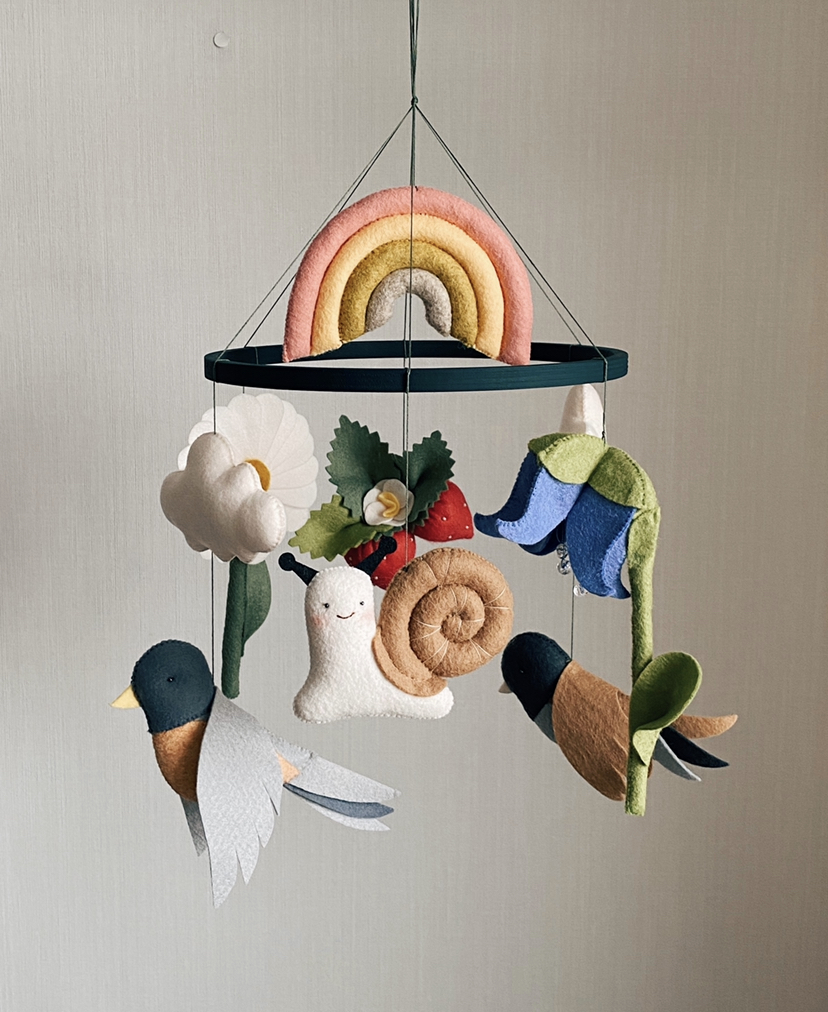 Woodland baby crib mobile Rainbow, Robin and Finch, sweet Inspire