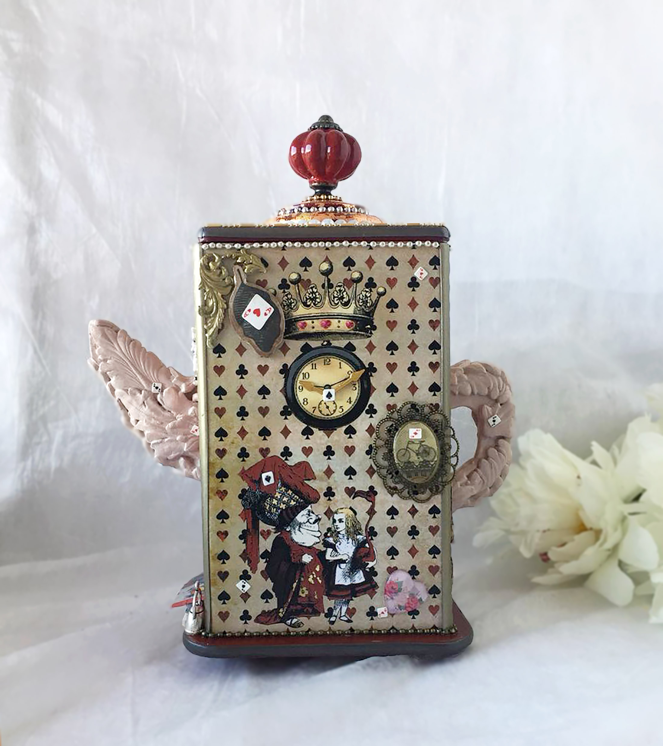 Alice Tea house,Wooden tea box, Alice in wonderland, Tea box | Inspire ...
