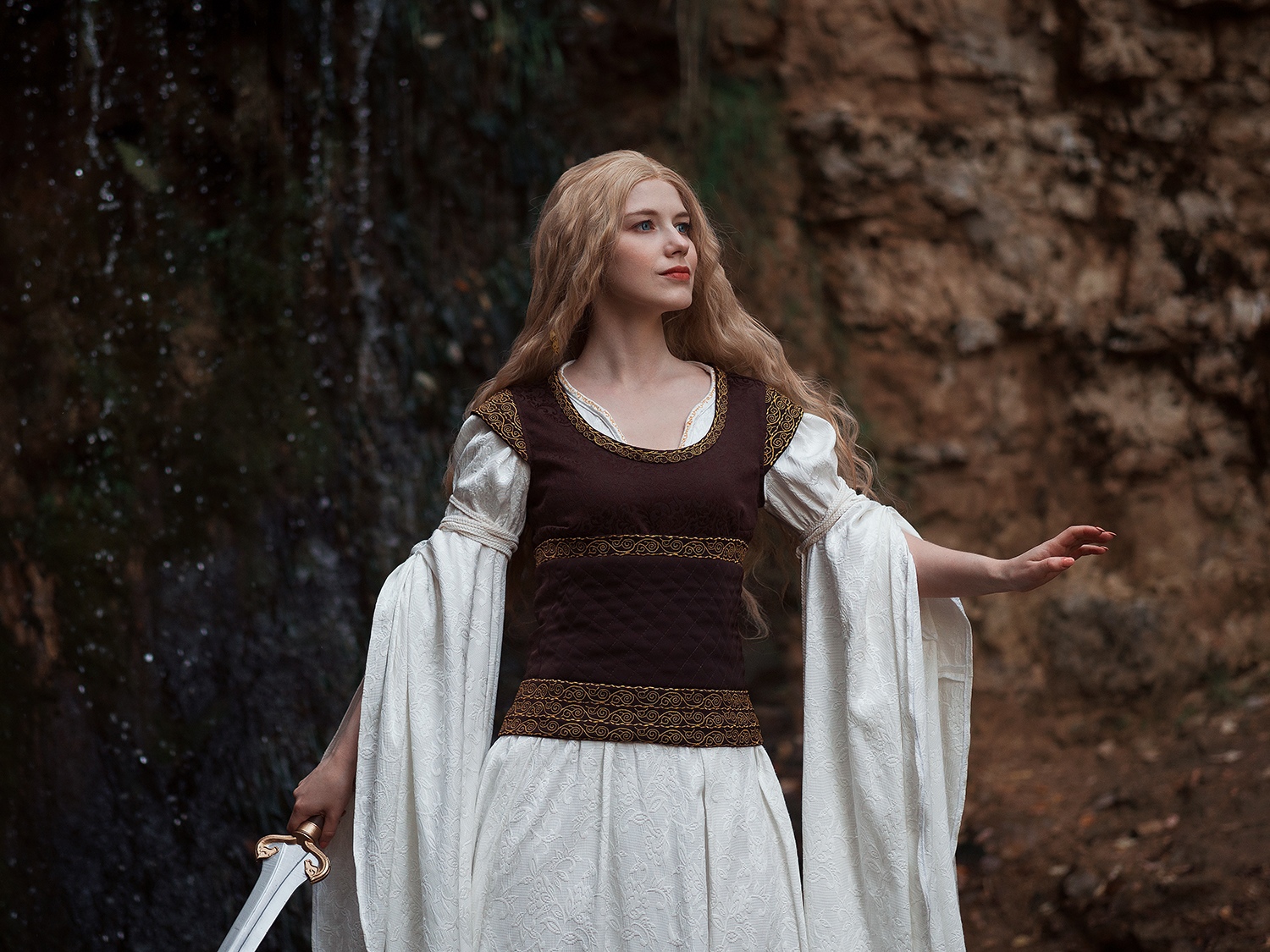Eowyn Cosplay Costume inspired By Lord Of The Rings Made Inspire Eowyn Cosplay Costume inspired By Lord Of The Rings Made Inspire