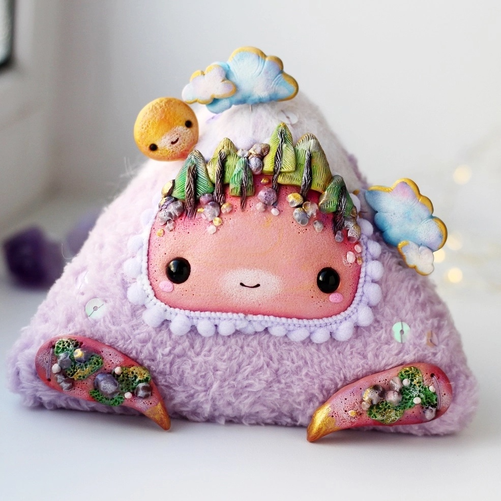 fantasy creature doll, kawaii toy collectible, mountaine han Inspire