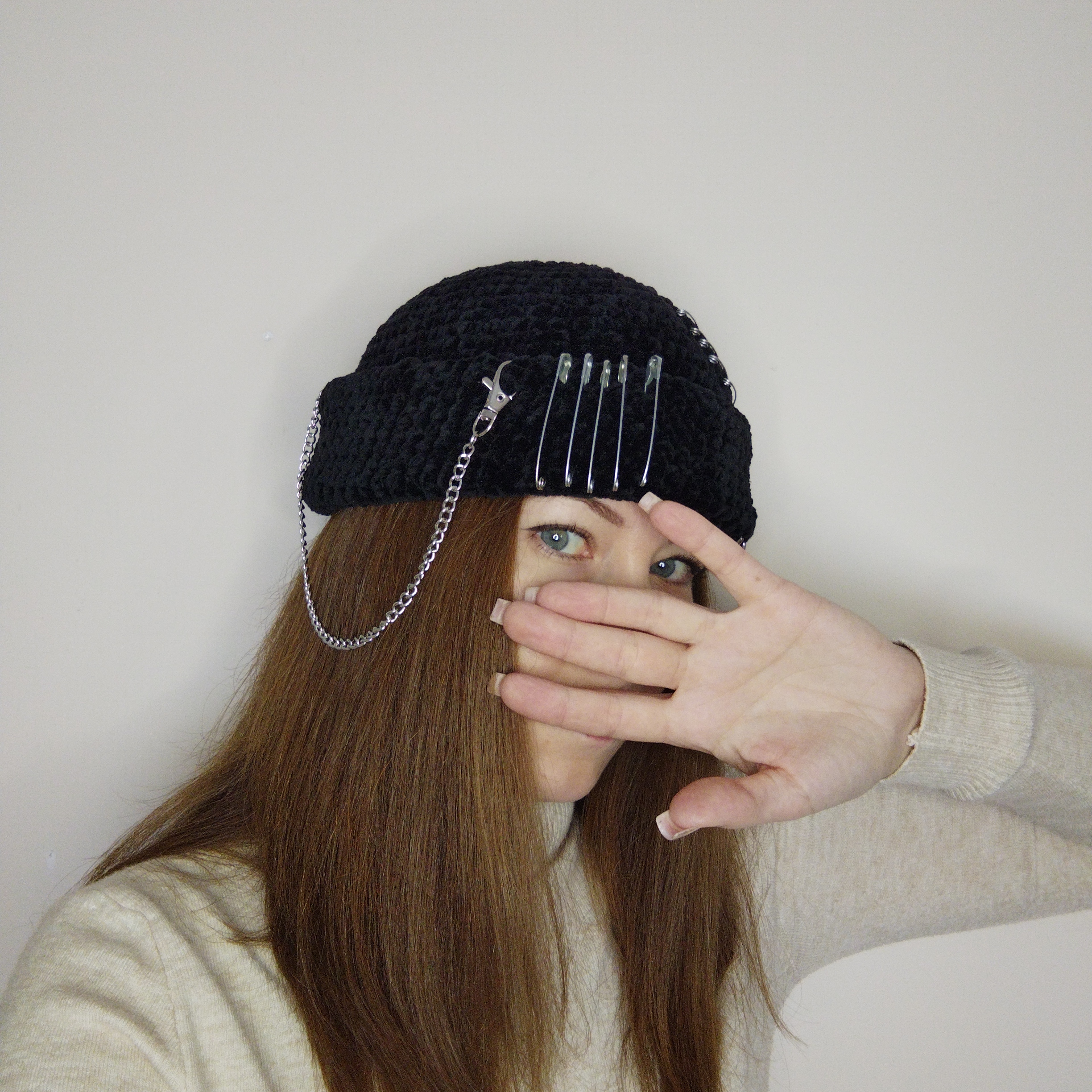 【数量限定】 Artist Komplex Artist Fluffy Knit Beanie Fluffy beanie crochet Punk beanie with chain Black hip hop s