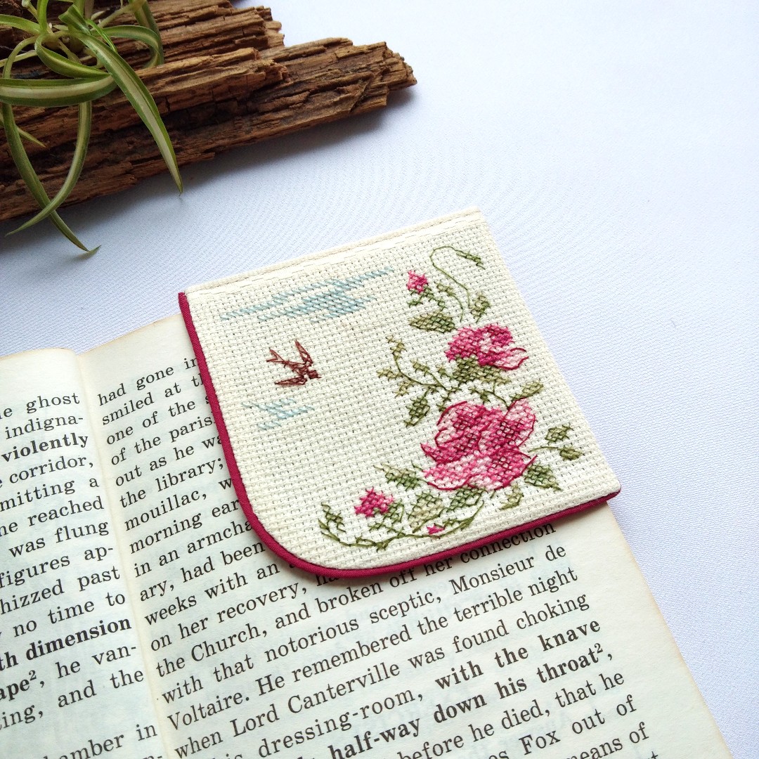 Personalized corner bookmark with hand embroidered birds and Inspire