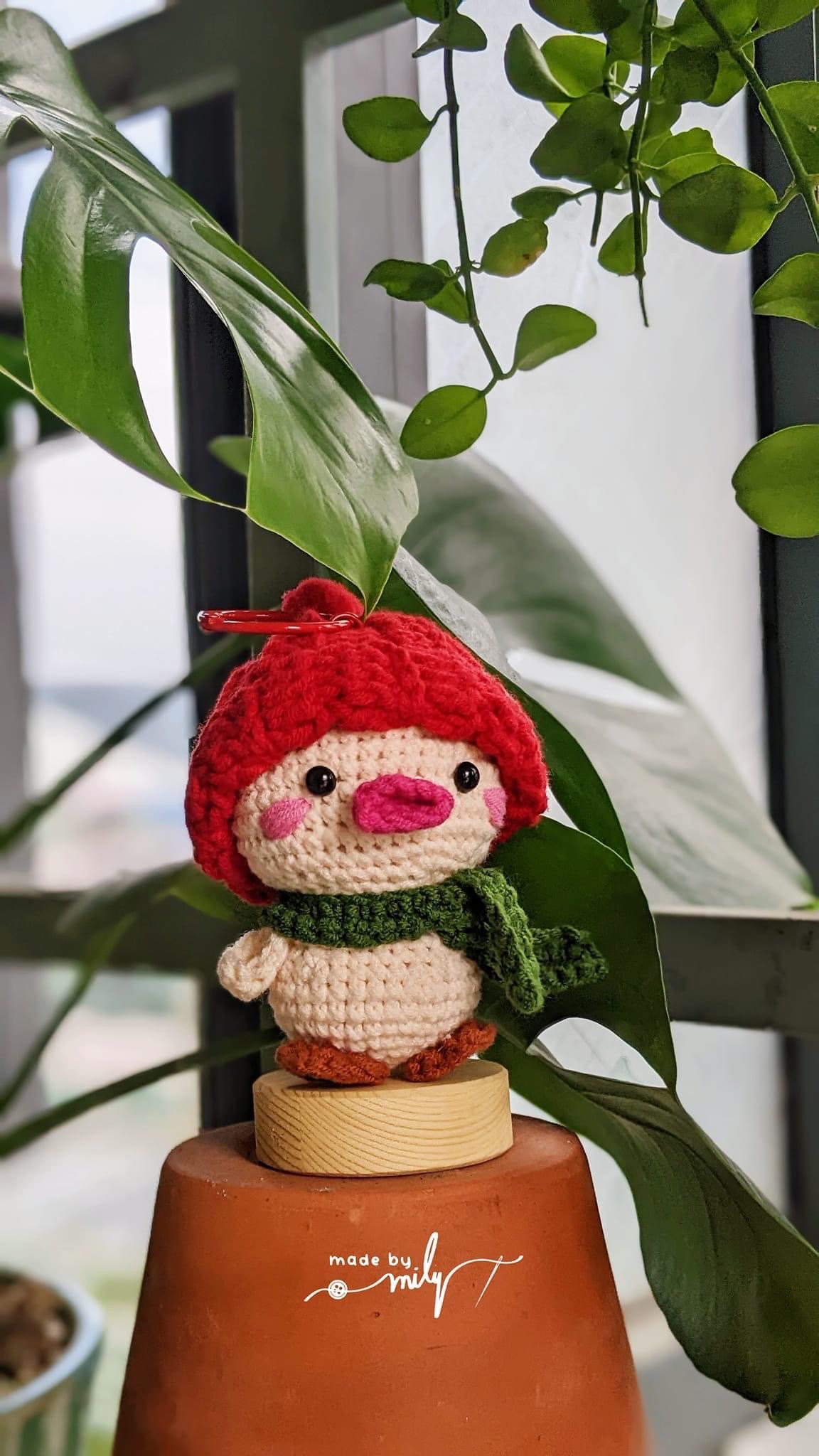 KNITTED toys baby duck wearing red winter hat, Crochet duck, | Inspire ...