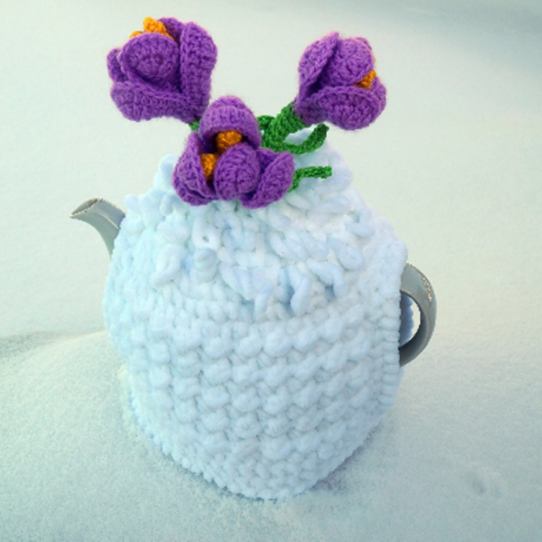 Crochet tea cozy, flower tea cosy, tea warmer crocus, crocu Inspire