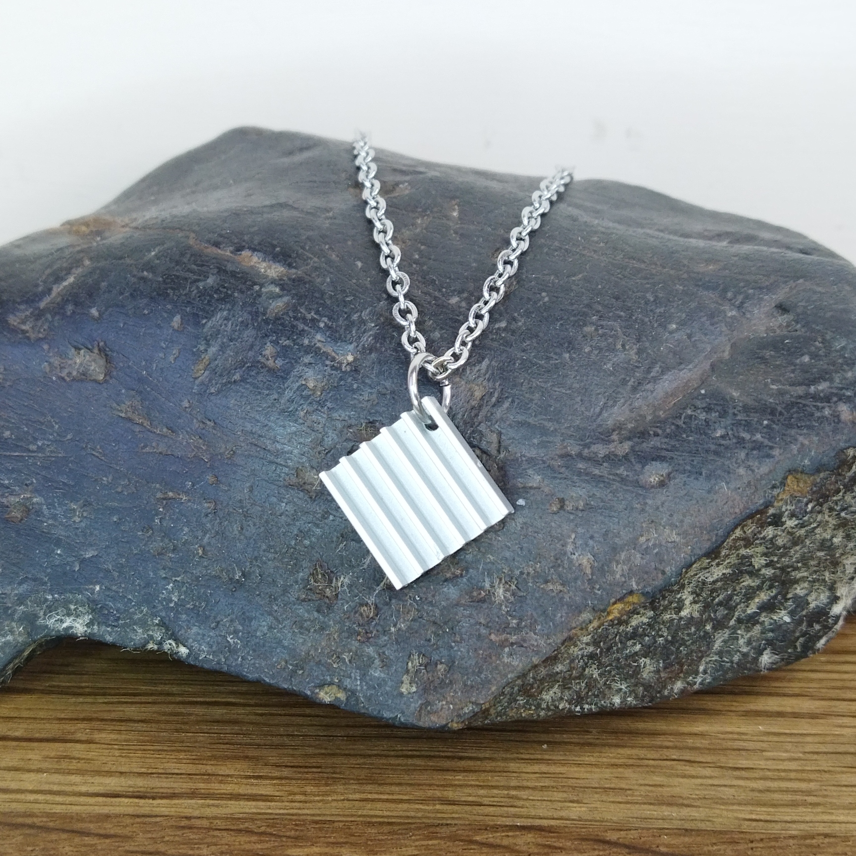 8 by YOOX FUTURISTIC SHAPES PENDANT NECKLACE ネックレス fz3-atomic-orbital-necklace-