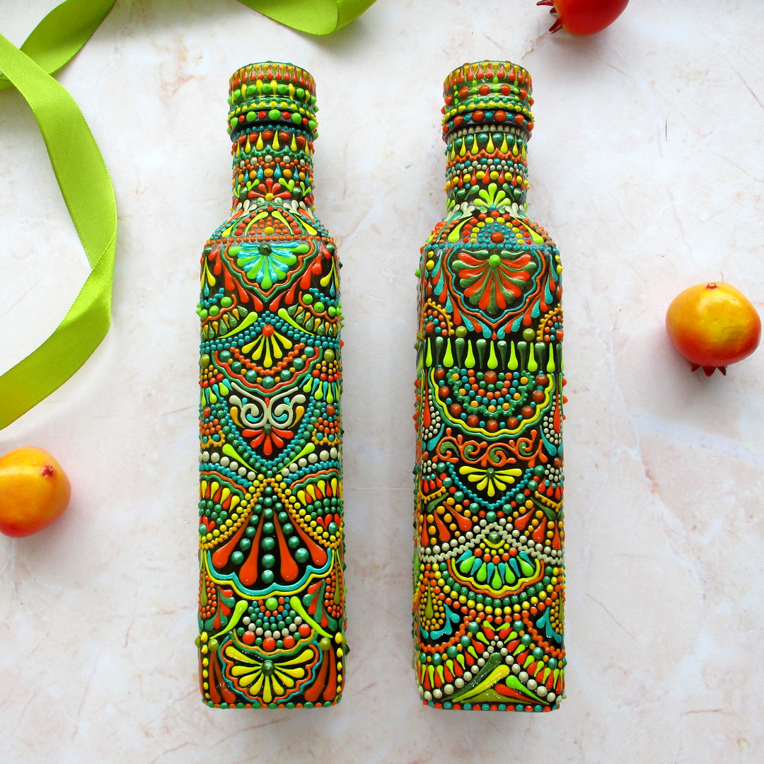 Decorative bottle set, Hand painted olive oil and vinegar di Inspire