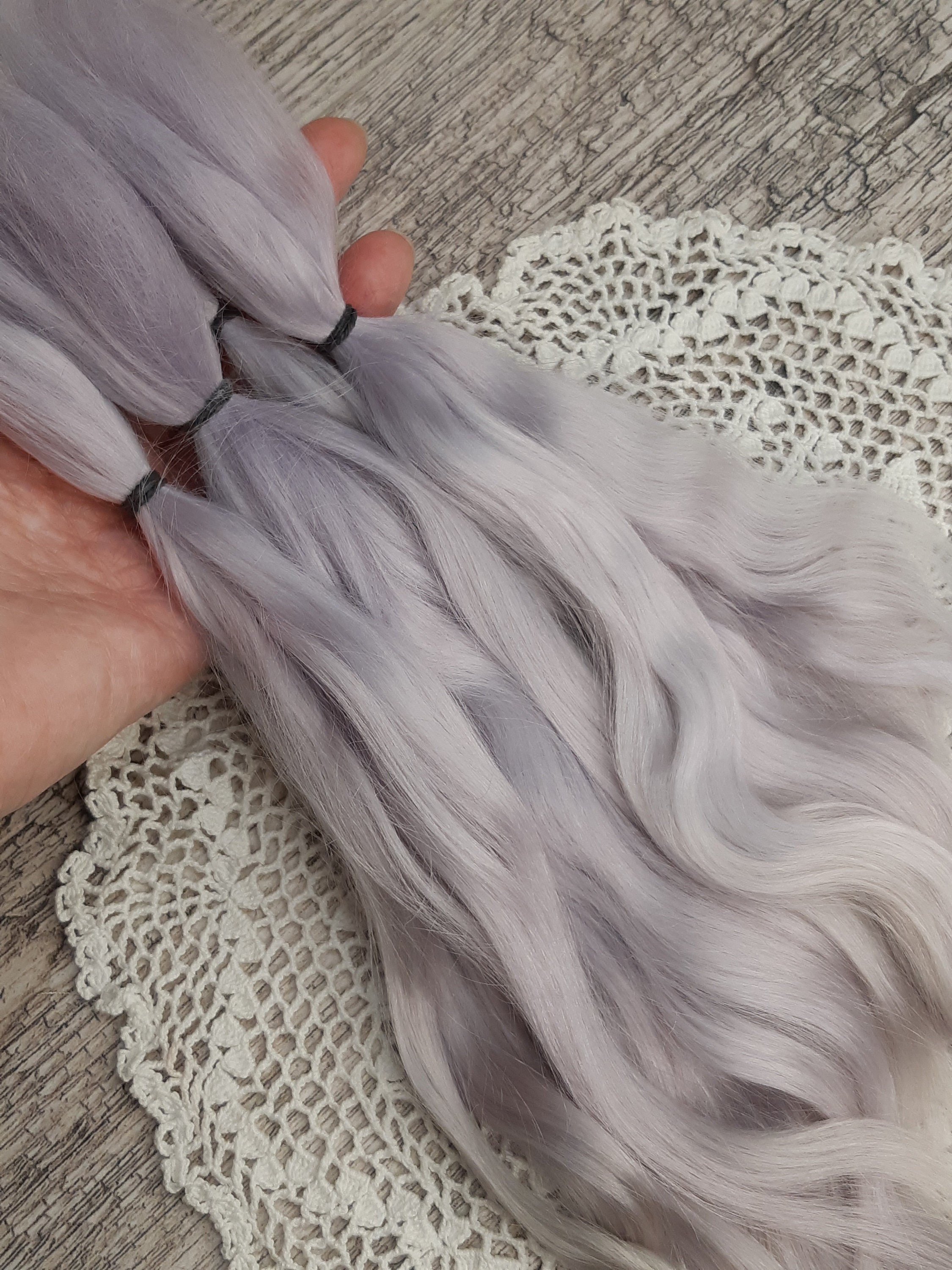 Mohair Doll hair silver gray 810" in 10 grams (0.35 oz) Dol Inspire
