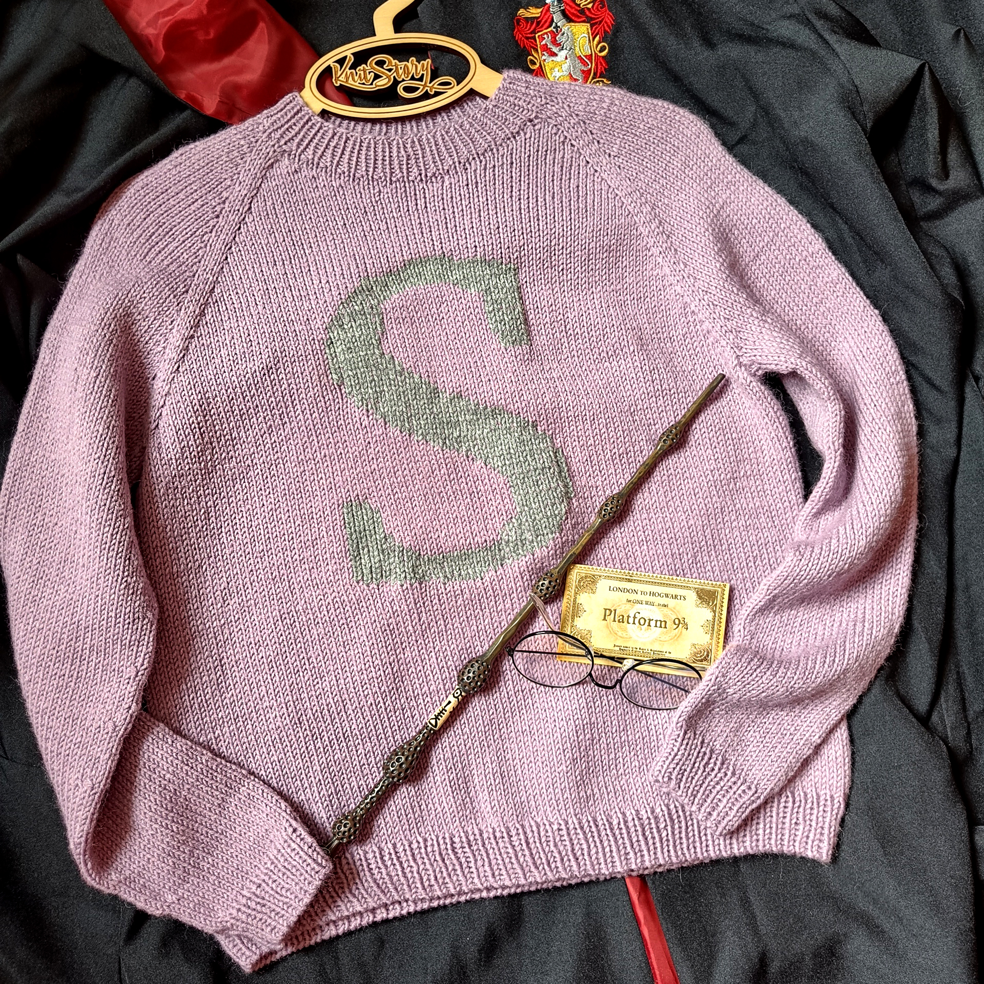 Weasley sweater Women sweater Custom Women sweater Women knit sweater Harry Potter sweater for women Women sweaters
