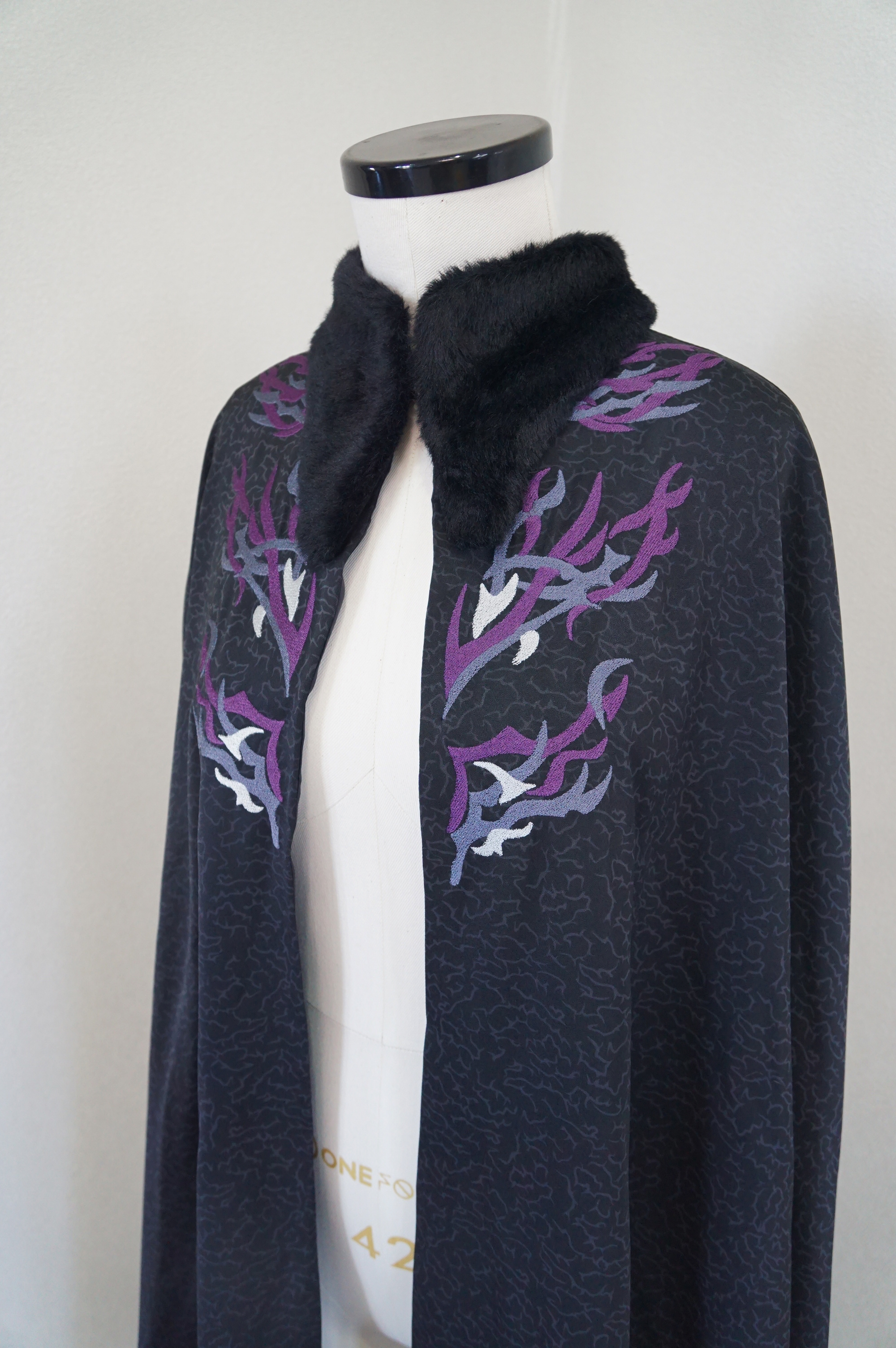 Shadow summoner cape - Shadow and Bone cosplay | Inspire Uplift