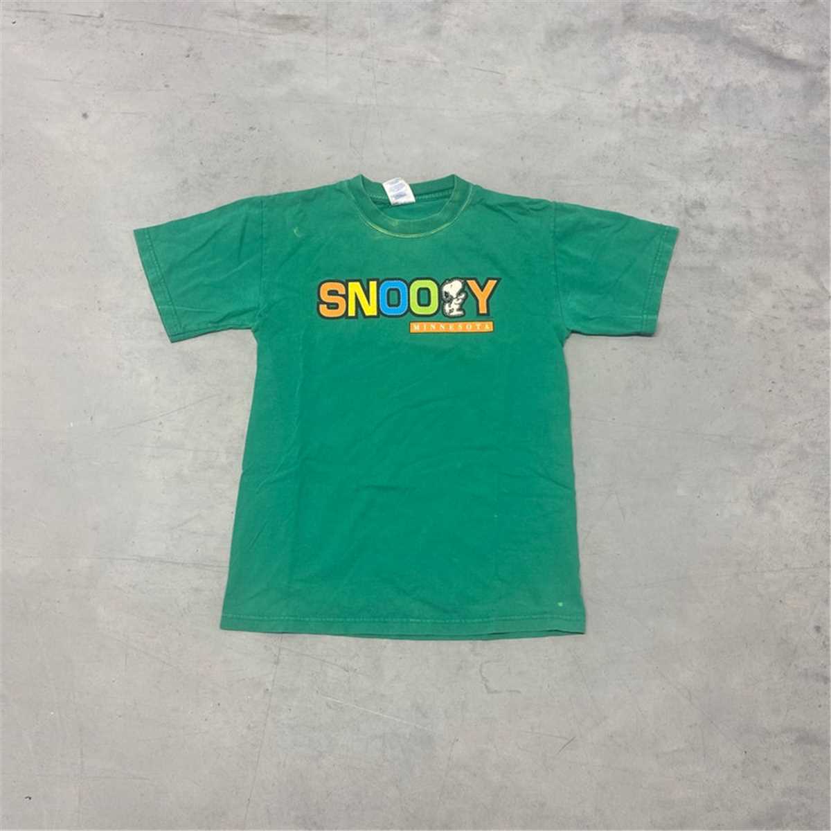 Small / 2000s Snoopy Minnesota Green Peanuts Shulz T Shirt Inspire Uplift
