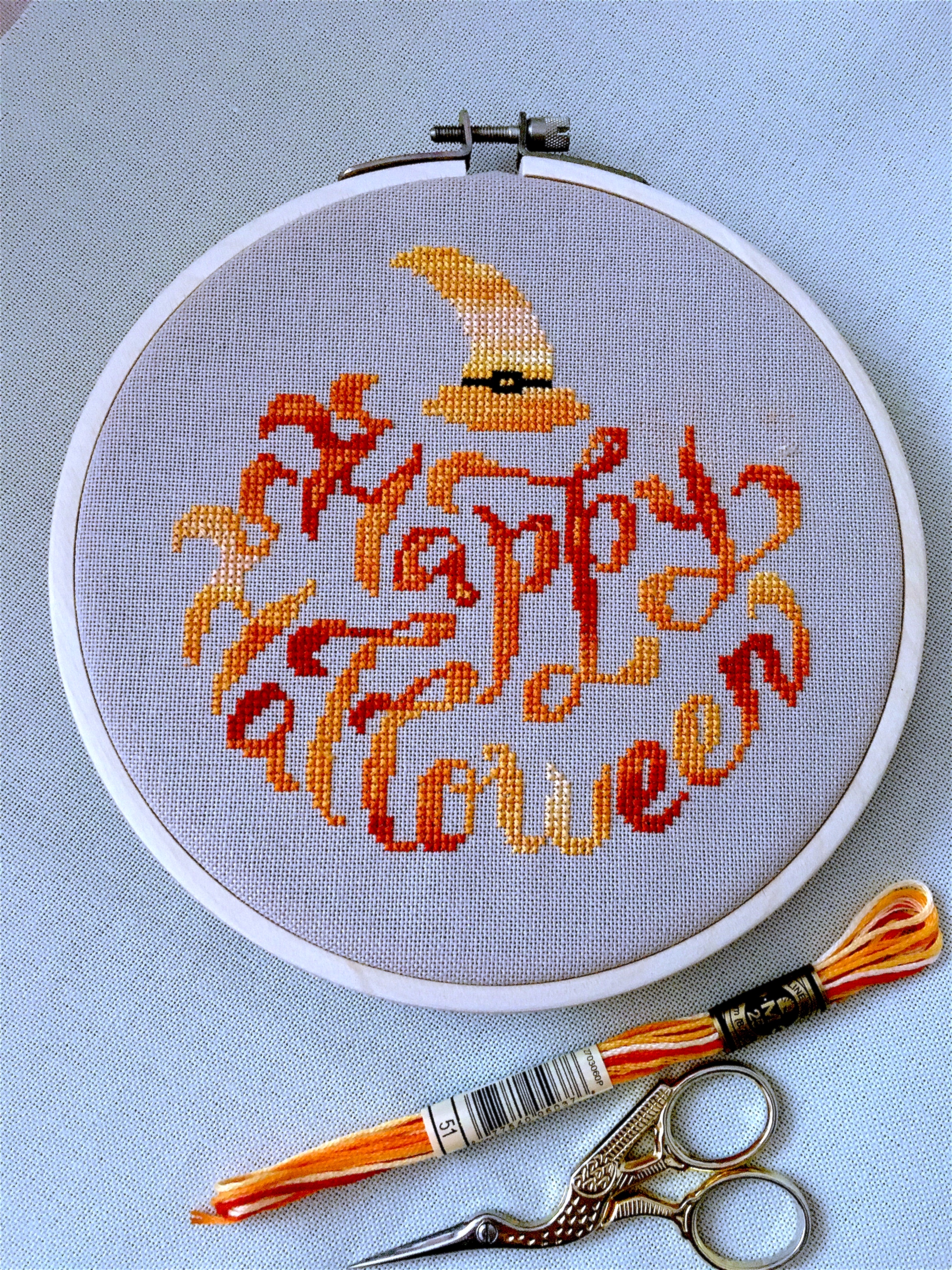 VARIEGATED HAPPY HALLOWEEN PUMPKIN Cross stitch pattern PDF | Inspire ...