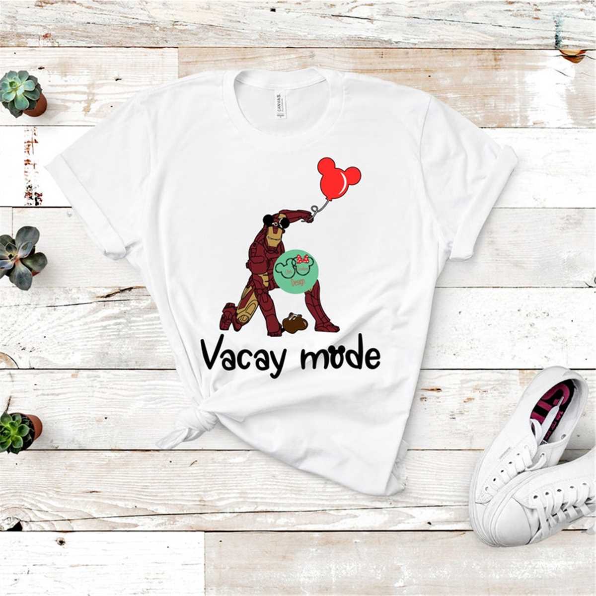Marvel Classic Vacay Avengers-Maglietta a Maniche Corte da Donna T
