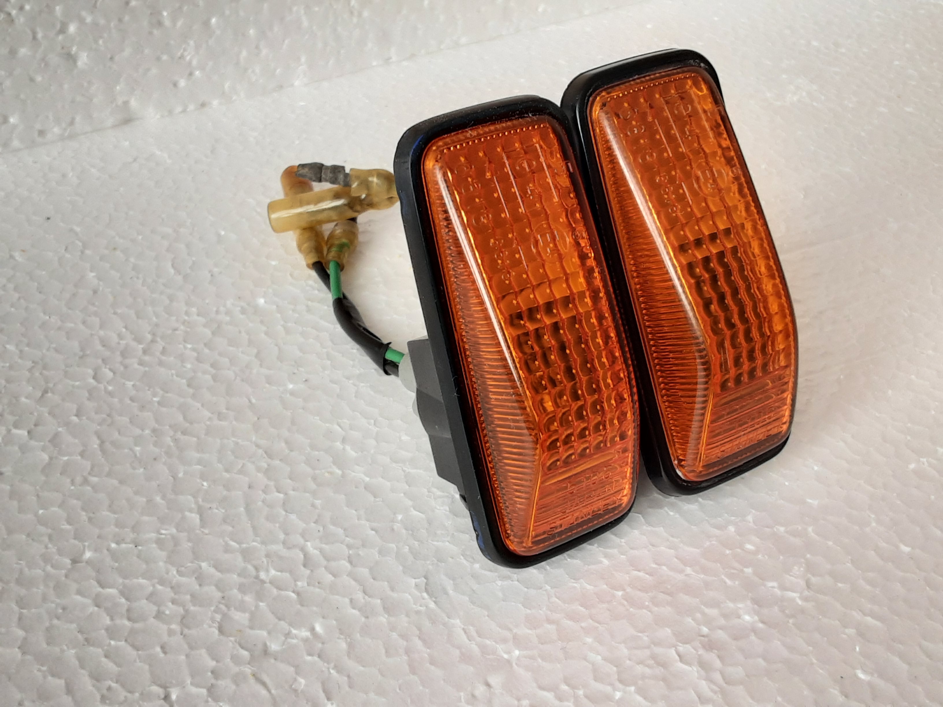 JDM HONDA CIVIC 88-91 (EF2-EF9,CRX) AMBER SIDE MARKER LIGHTS