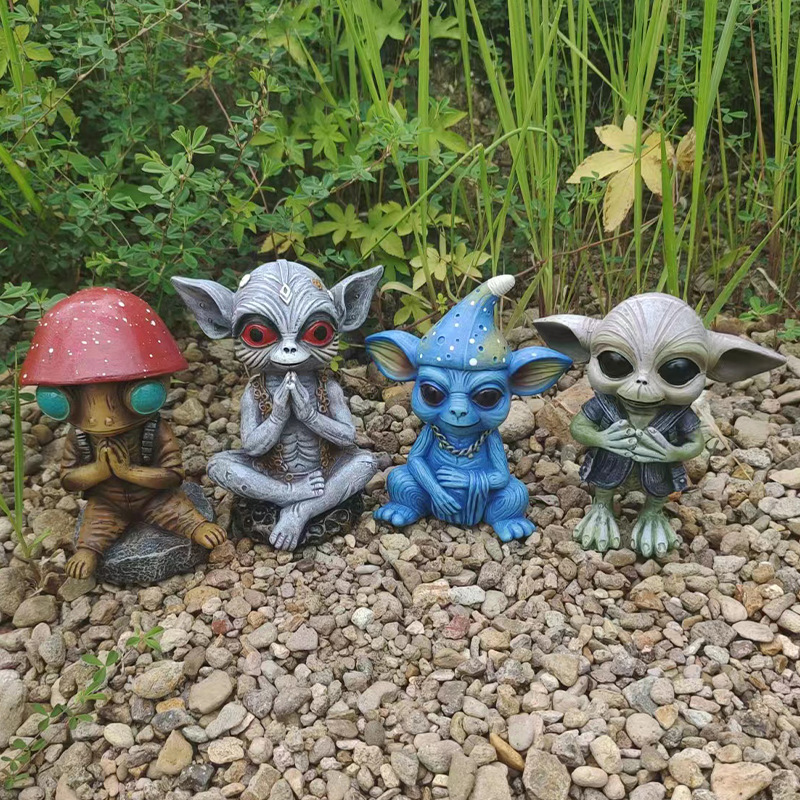 Halloween Garden Decoration Alien Statue Garden Garden Garde | Inspire ...