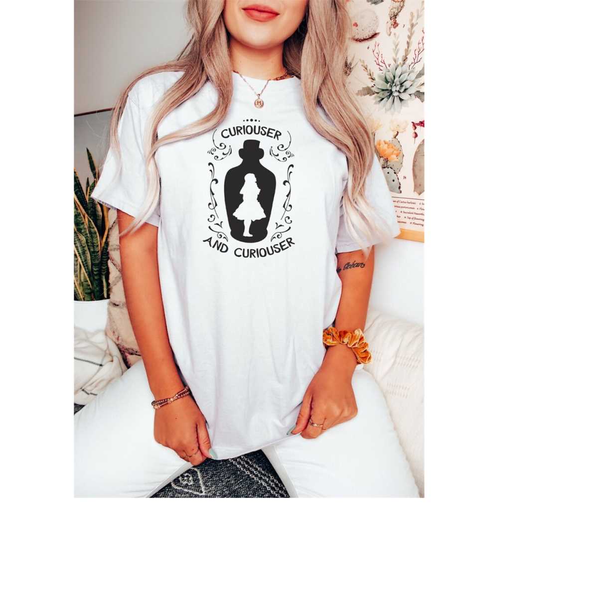 T-shirt Unisex Alice Nel Paese Delle Meraviglie – Bruco Psichedelico LSD 321